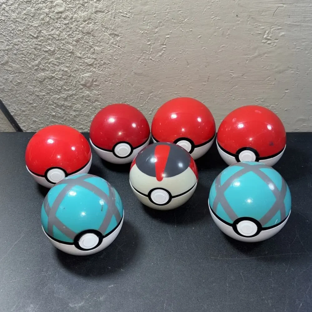 Pokémon Poke Balls TOMY Pokeball Throw N Pop Lot Of 7 W/ Figures